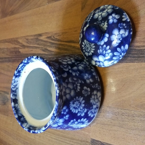 Blue & White Floral Calico Print Porcelain Covered Dish Pottery Jar Vessel - Picture 2 of 12